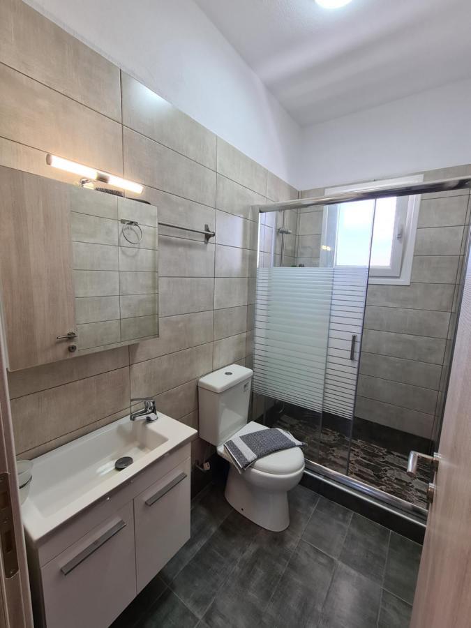 קראמוטי Seaside Apartments מראה חיצוני תמונה