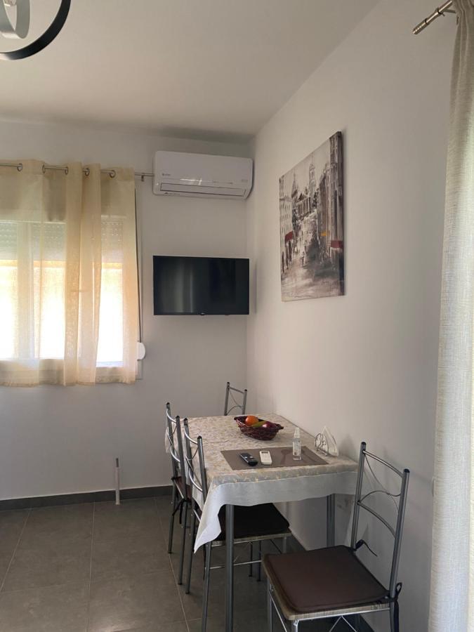 קראמוטי Seaside Apartments מראה חיצוני תמונה